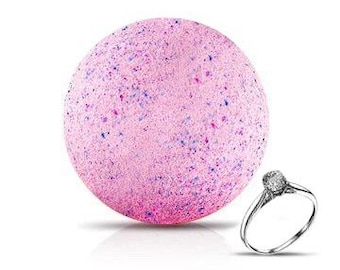 Bomba de baño con forma de anillo TRIPLE BERRY de 8 a 9 oz. Bomba de baño con varios anillos/tamaños variados en el interior