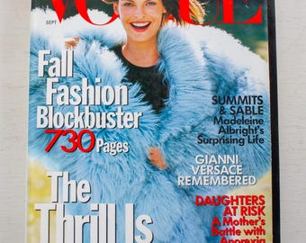 Vogue UK Nov 1998 Original Vintage Fashion Magazine Cover : Kate