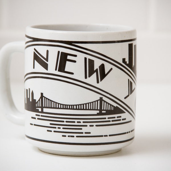 NEW YORK City skyline 1980's vintage retro coffee mug Manhattan