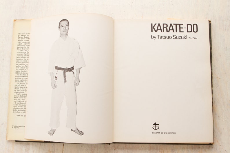 SUZUKI - La Plénitude D'une Vie Dans Le Karaté Par Tatsuo Suzuki (Livre De Poche, 2005, 1ère édition)