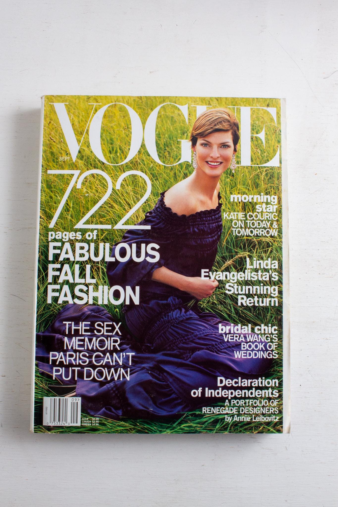 US Vogue Magazine September 2001 Linda Evangelista Cover Steven