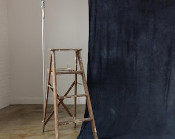 Fondo fotográfico teñido a mano “Medianoche” / Lienzo de algodón para estudio fotográfico
