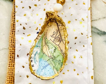 St. Simons Island Georgia Map Oyster Shell Ornament, Decoupage Shell, Oyster Shell Art, Present Topper, Hostess Gift, Vacation Memory