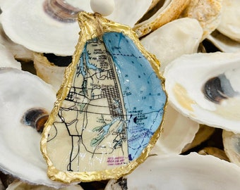 Virginia Beach Virginia Map Oyster Shell Ornament, Decoupage Shell, Oyster Shell Art, Present Topper, Hostess Gift, Vacation Memory