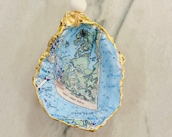 Bald Head Island North Carolina Map Oyster Shell Ornament, Decoupage Shell, Oyster Shell Art, Present Topper, Hostess Gift, Vacation Memory