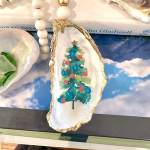 Christmas Tree Oyster Shell Ornament, Decoupage Oyster Shell, Oyster Shell Art, Coastal Decor, Beach Ornament, Shell Christmas Ornament