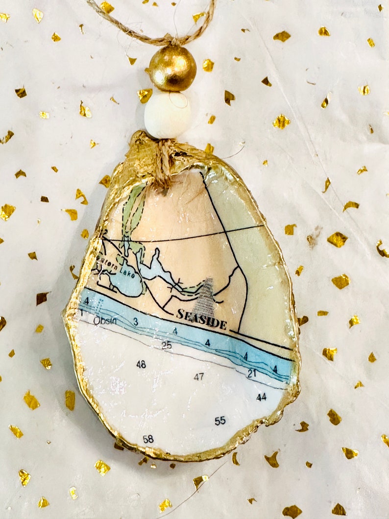 Seaside Florida Map Oyster Shell Ornament, Decoupage Shell, Oyster Shell Art, Present Topper, Hostess Gift, Vacation Memory image 3