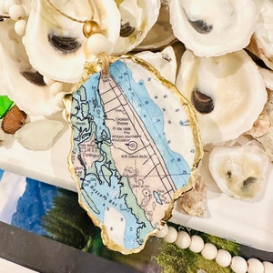Kill Devil Hills North Carolina Map Oyster Shell Ornament, Decoupage Shell, Oyster Shell Art, Present Topper, Hostess Gift, Vacation Memory
