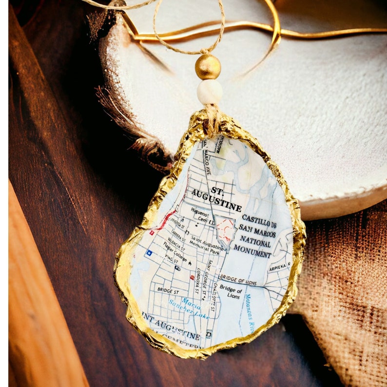 St. Augustine Florida Map Oyster Shell Ornament, Decoupage Shell, Oyster Shell Art, Present Topper, Hostess Gift, Vacation Memory