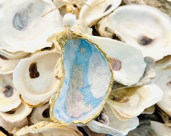 Nantucket Massachusetts Map Oyster Shell Ornament, Decoupage Shell, Oyster Shell Art, Present Topper, Hostess Gift, Vacation Memory