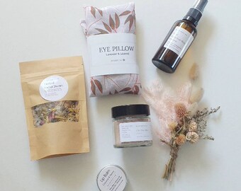 Refresh Spa Gift Set: Herbal Steam, Rose Mist, Clay Mask & More