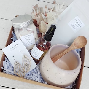 Self Care Gift Box, Unique Pamper Gift Box for her, Bridesmaid Gift Box Pamper Pack, Corporate Gift Box Pamper Pack, Birthday Gift Box Set
