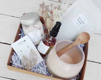 Self Care Gift Box: Flower Bath Soak, Body Oil & Wooden Earrings