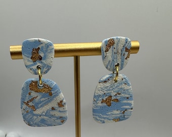 Pendientes de nube azul
