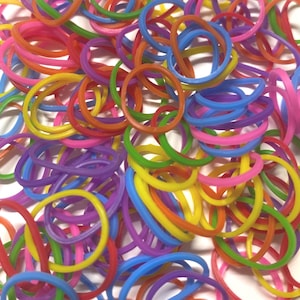 Grooming bands mixed colors non latex furnishing or training bands