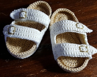Crochet baby sandals (pattern in Italian)