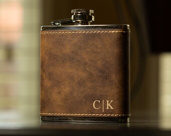 Groomsmen Gift, Personalized Flask Set for Men, Rustic Brown Leather Hip Flask, Best Man Flask, Initials Groomsman Flask