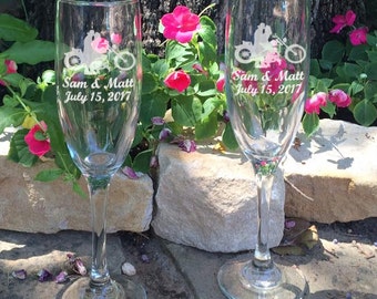 Personalized Wedding Flutes,   2 Toasting Flutes, Engraved Wedding Flute, Motorcycle Flutes, Wedding Gift, Bride & Groom Champagne Flutes