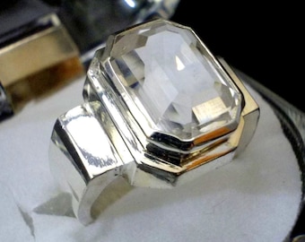 Anel de Quartzo com Diamante Lapidado em Esmeralda: Anel Masculino Feito à Mão em Prata de Lei 925