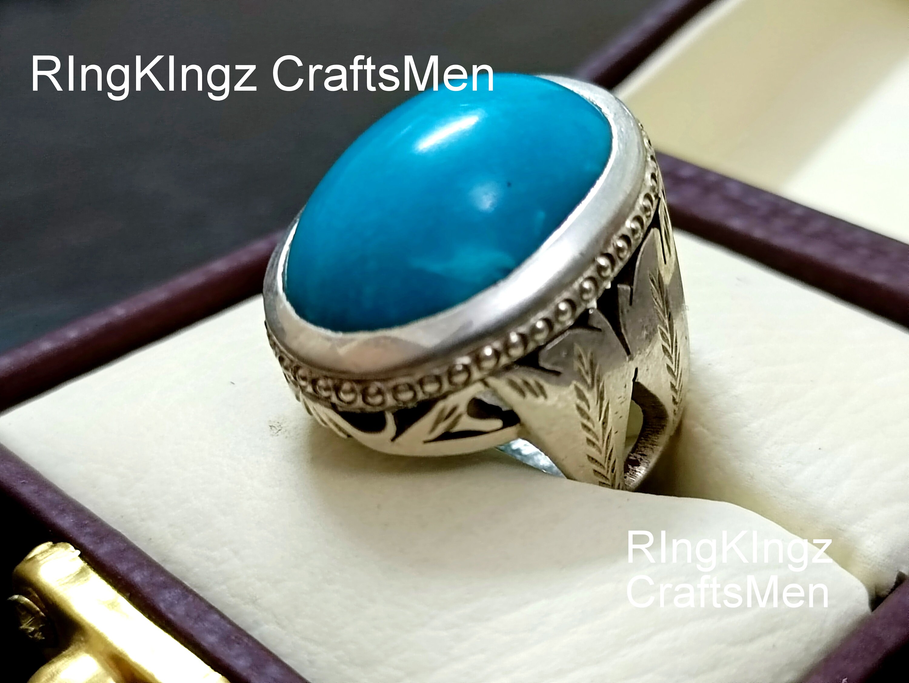 Anello da uomo in argento con pietra di zaffiro blu rotonda, anello in argento in stile floreale, gioielli fatti a mano, anello con pietra taglio rotondo, gioielli da uomo in argento sterling Anello da uomo in argento con pietra di zaffiro blu rotonda, anello in argento in stile floreale, gioielli fatti a mano, anello con pietra taglio rotondo, gioielli da uomo in argento sterling