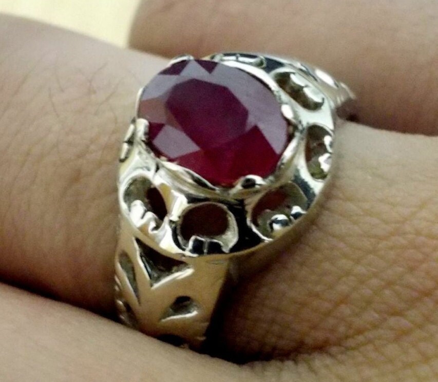 Joyería Anillos Anillos llamativos Impresionante anillo de plata contemporáneo con semi-tension fit lab creado ruby 
