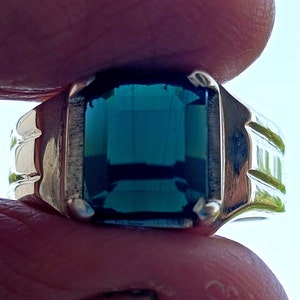 Stunning Natural Green Tourmaline Mens Ring 925 Sterling Silver Present for Husband Boyfriend Personalized Jewelry Cool Men Rings Adjustable