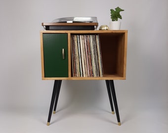 Aparador de roble con puerta verde bosque / Almacenamiento de discos de vinilo / Mesa consola / Gabinete de vinilo / Patas modernas de mediados de siglo / Disco Dansette