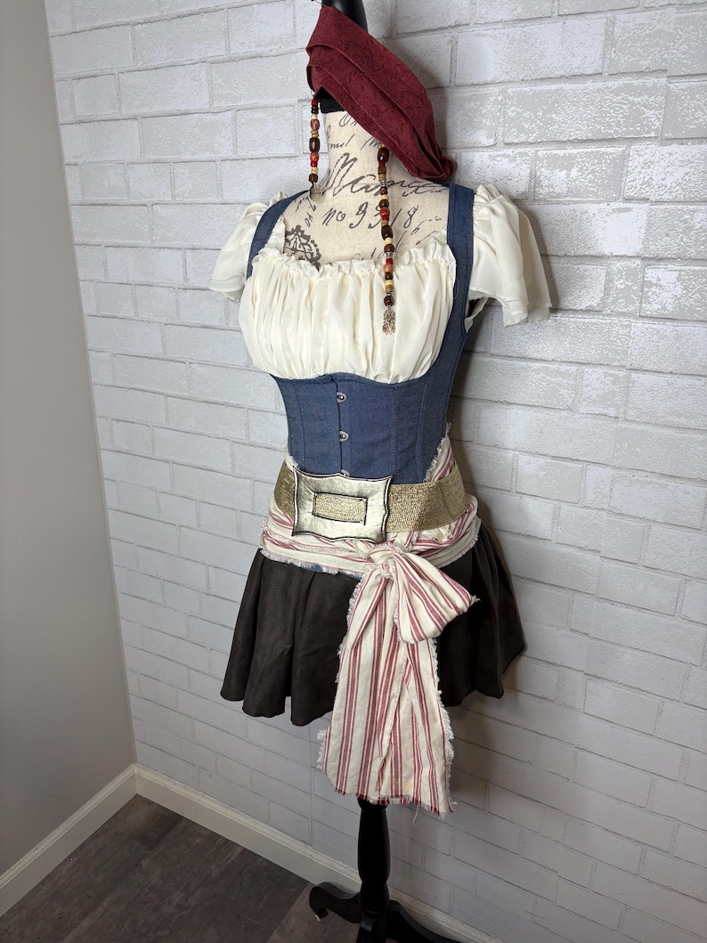 Captain Jack Pirate inspired Ladies Costume image 9