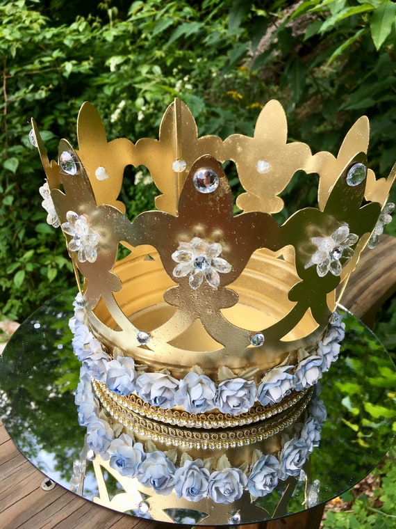 CROWN CENTERPIECE, Cinderella Wedding, Princess Room Decor, Crown Candle Holder, Royal Wedding Decor, Gold Metal Crown, Fairytale Wedding