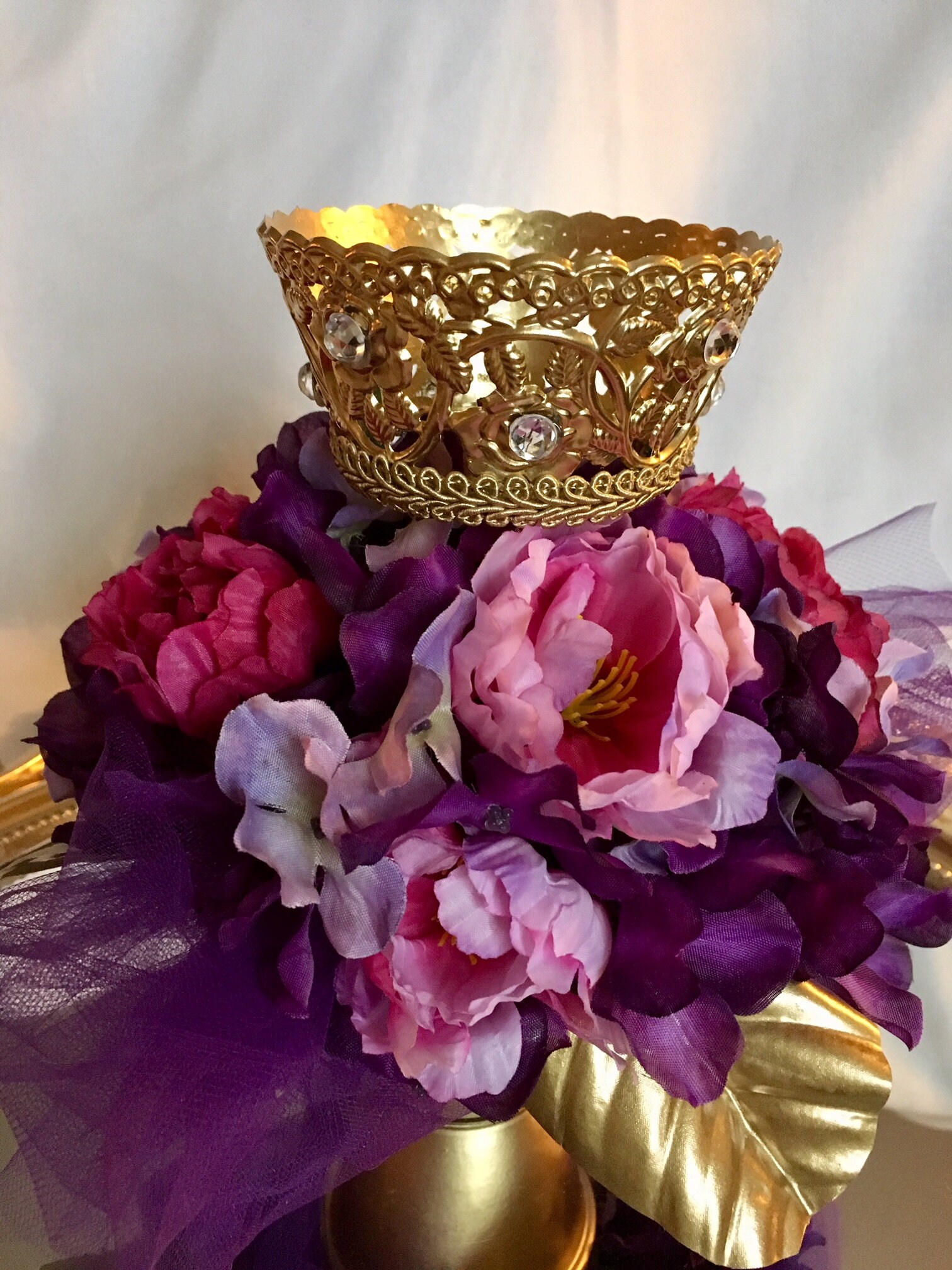 Gold Crown Centerpiece ALADDIN THEME CENTERPIECE, Genie Centerpiece