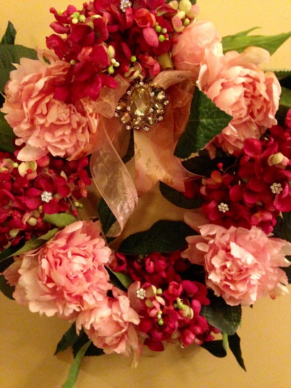 FRONT DOOR WREATH, Bedroom Wreath, Valentine Wreath, Silk Flower Door Wreath, Pink and Rasberry Wreath, Home Decor, Front Door Floral Wreath
