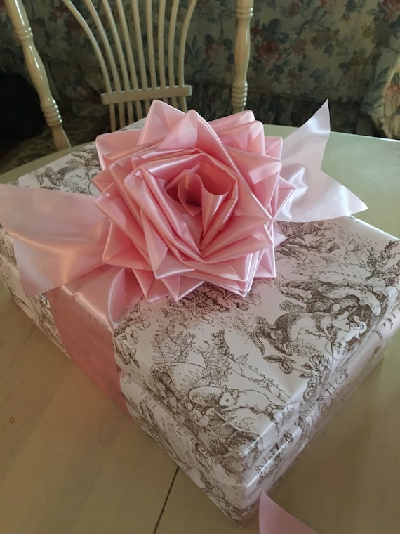 Rose bow, decorative bow, package bow, ribbon rose bow, gift box bow, wrapping ideas, gift packaging, decorative rose bow, package topper