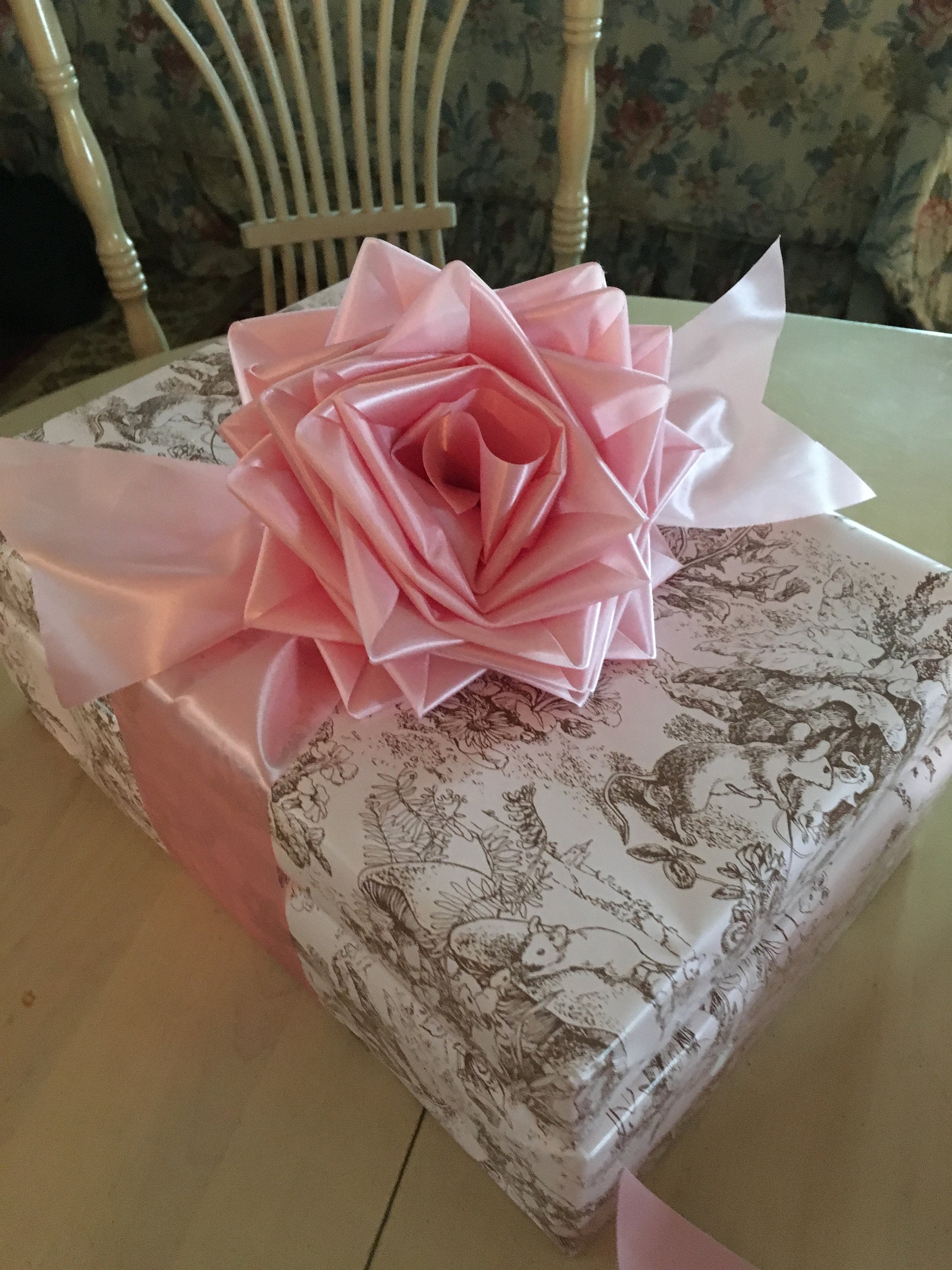 Pink Gift Bows Bow Tie Rose Bouquet Wrapping Paper Box Openwork