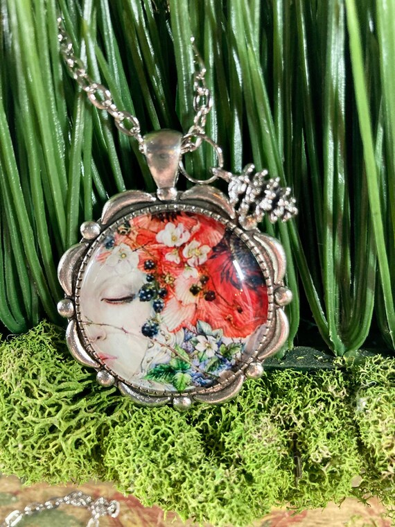GARDEN FAIRY NECKLACE, Fairytale Necklace, Fairytale Garden Necklace, Fairytale Garden Favors, Garden Lovers Gift, Whimsical Fairy Necklace