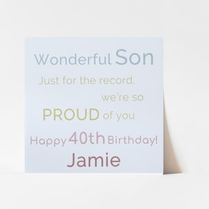 Joyeux anniversaire fils fier de vous |  Personnalisé avec l'âge et le nom du fils | 18, 21, 30, 40 ans Tout âge |  Carte d'anniversaire « Merveilleux fils »