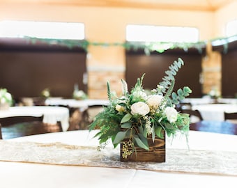 Wedding Centerpiece, Rustic Wedding Decor, Table Decorations, Reclaimed Wood Centerpiece, Rustic Wood Box, Bridal Shower Decor, Dinner Party