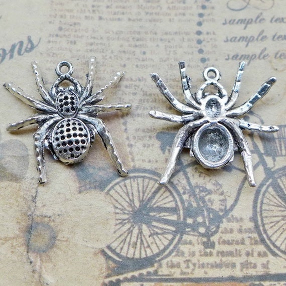 SC5305 1 Gothic Cross Charm Antique Silver Tone Large Size