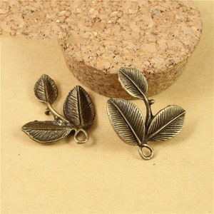 73mm  Bulk Pack CHA1103 2 Pack Extra Large Leaf Pendants For Jewelry Making