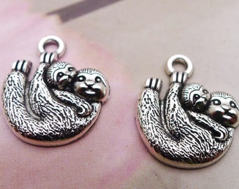 15 or 40PCS, Antique Silver Tone Mom and Baby SLOTH Charm Pendant, Mama and Baby Sloth Animal Charm Pendant,  15X18mm, JHS930