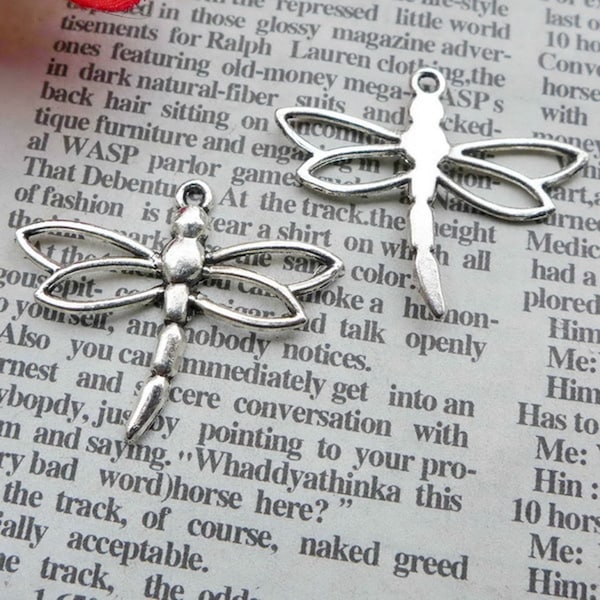 15 or 40PCS, Antique Silver Dragonfly Charm Pendant, Insect, Bug Charm Pendant - Tibetan Silver Tone Jewelry Supply ---- CC64-2731, 27X33mm