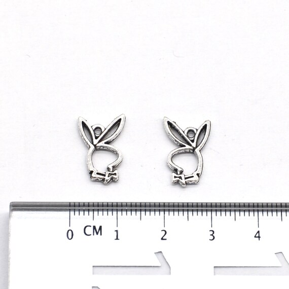 25 or 60PCS Antique Silver Tone Playboy Bunny Charm Pendant 2