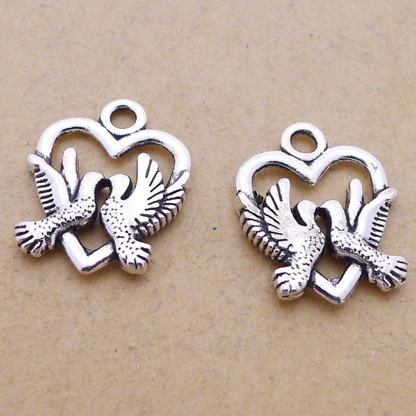 15 or 40PCS Antique Silver Love Birds in Heart Charm Pendant, Kissing Doves in Heart Charm, Wedding Charms Supply  ---- 15X18mm, JHS04-2965