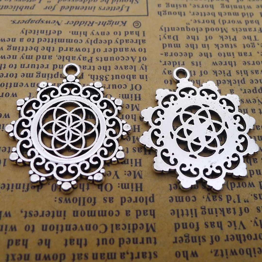 4 or 10PCS Antique Silver Tone Filigree Flower Charm Pendant