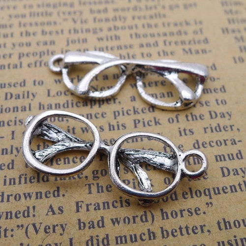 10 25PCS Antique Silver Tone Reading GLASSES Charm Etsy