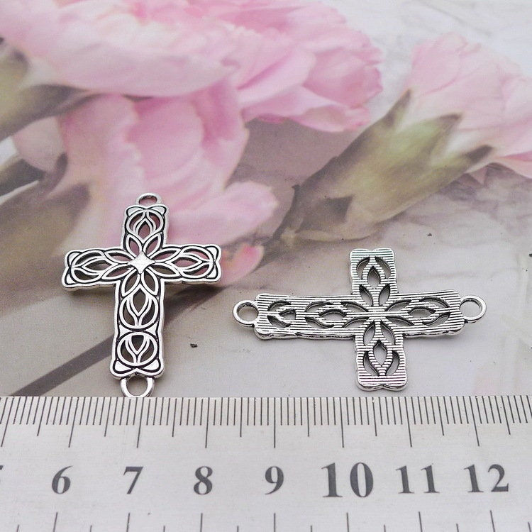 8/20PCS Silver Tone Curved Filigree Cross Charm Connector