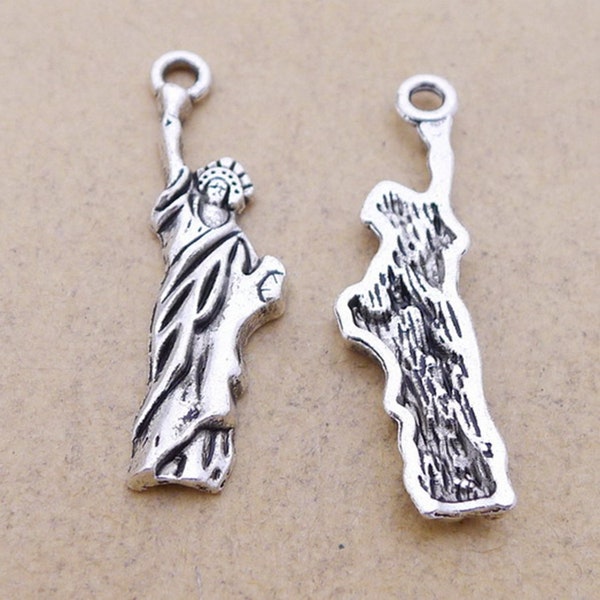 15 or 40PCS Bulk Sale, Antique Silver Tone Statue of Liberty Charm, New York USA Charm Pendant, Charms Supply ---- 10mmX34mm, CC49---5959