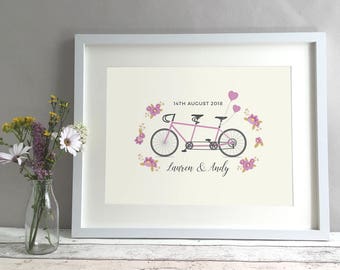 Regalo de boda en bicicleta tándem, regalo de boda personalizado, impresión de regalo personalizada de bicicleta, regalo de boda único para pareja de ciclistas (sin marco)