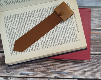 Plain leather bookmark, upcycled leather page marker, gift for reader, gift for book lover, simple leather bookmark