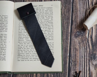 Leather bookmark, book lovers gift, book accessory, leather gift, gift for reader