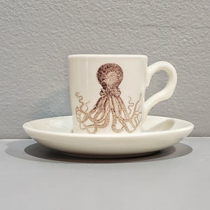 Octopus Victorious Espresso Cup / Saucer